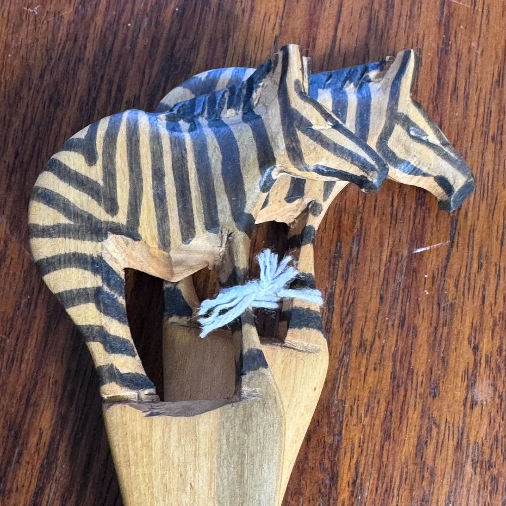 Vintage Hand Carved African Zebra Wooden Salad Spoon & Fork Serving Set NOS - Picture 2 of 6